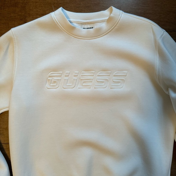 GUESS off-white sweatshirt - Picture 6 of 15